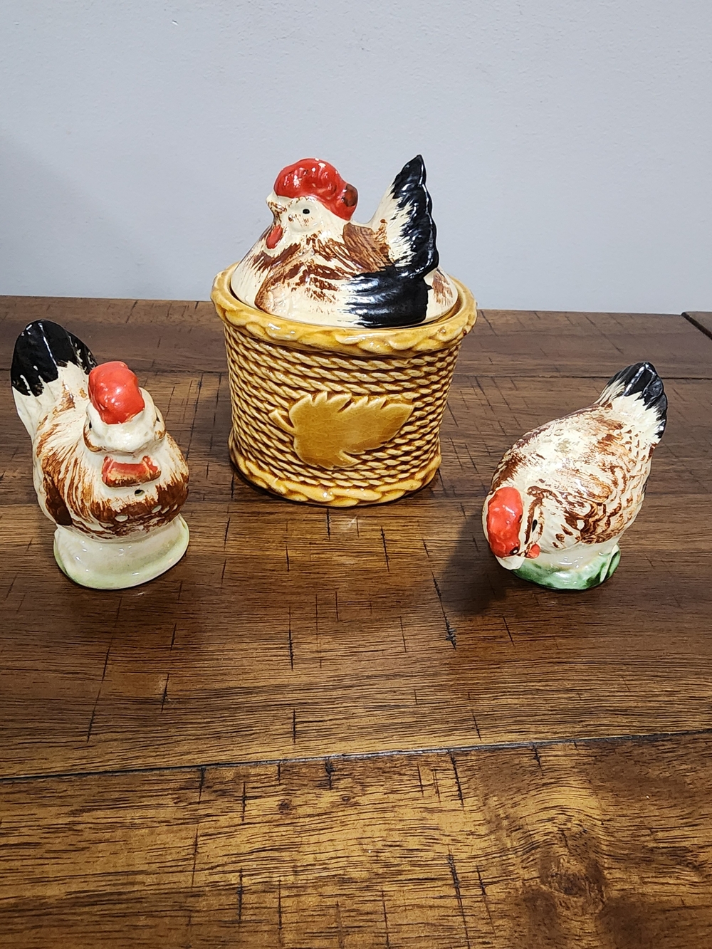 VTG Ceramic Hen on Nest Lidded Jar & Matching Chicken Salt Pepper Shakers Japan